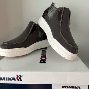 NEW Romika21607-R0513780  Mens Gray Canvas Chukka Boots